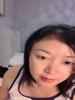 5aSn5aW26aqa5aaI5bim552A5aWz5YS/5LiA6LW355u05pKt77yM5YWo56iL6Zyy6IS45rer5aOw6I2h5b2T77yM5pKF552A5bGB6IKh55So6YGT5YW35o+S6I+K6Iqx77yM5ZCD5aW2546p6YC86Ieq5oWw54m55YaZ5bGV56S677yM5ZCs