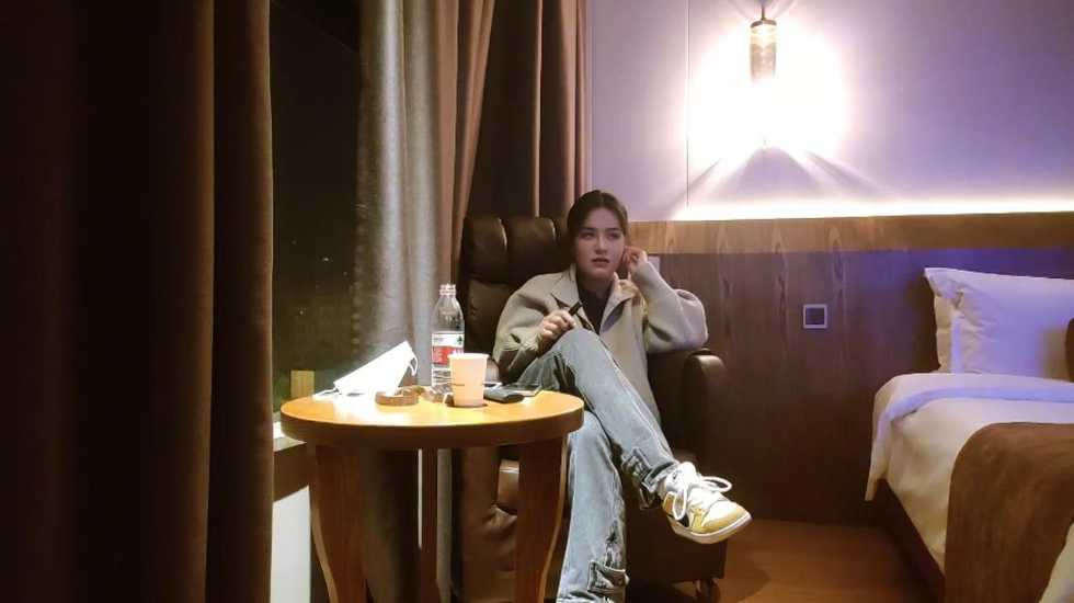 5YW86IGMR+e9qeadr+eahOWtpueUn+Wmue+8jOS4pOS4quWltuWtkOe7meaIkeS5s+S6pOiiq+WwhOS4gOiEuCE=