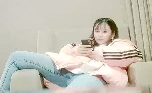 56ia5aup6auY5qCh5a2m5aa5IOa4qeaflOeahOaKseS4iuW6iiDnspfmmrTnmoTmj5LlhaXpgLwg5rer6I2h5rWq5Y+r5LiA6aG/5oq95o+S