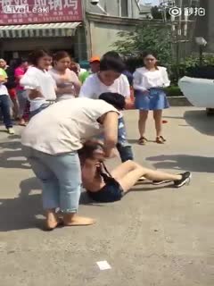 5Y6f6YWN57uE5Zui5pq05omT5bCP5LiJ5bCP5Yy66Zeo5Y+j5Lq65p2l5Lq65b6A5aSn6KGX5LiK5oqK6KGj5pyN5omS5YWJ5LiT6Zeo5b6A6IS45LiK5omH5omT55qE5aSq54ug5LqG6L655omT5omL5py66L655b2V5pa56KiA5a+555m9