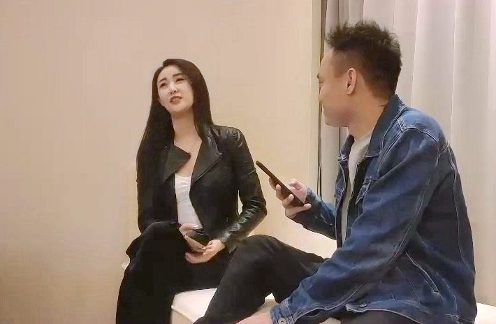 5p6B5ZOB6aKc5YC86buR6Imy55qu6KGj5aa55a2Q546p5Yi25pyN6K+x5oOR77yM5o2i5LiK5Yi25pyN57qi6Imy5YyF6IeA6KOZ5Y+j5Lqk5byA6IW/5oq95o+S54yb5pONJg==