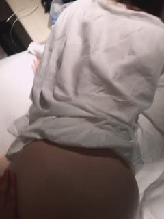 5rip5p+U55qE5bCP5aWz5Y+L5bm85biI77yM5a6M576O55qE6Lqr5p2Q77yM56m/5LqG6L+Z5aWX6KGj5pyN6K+x5oOR5oiR77yM54Gr6L6j55qE6IKl6Zi05ZSH77yM5Y+X5LiN5LqG5ZWK77yM5o6P5Ye66bih5be05bCx54ug54ug5o+S