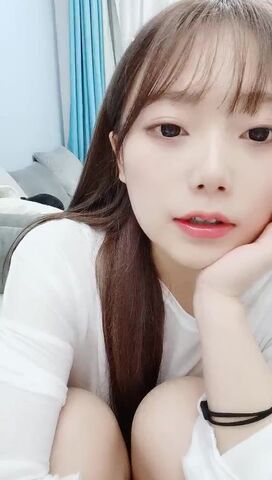 5Yid5oGL6Iis55qE5oSf6KeJ6LaF5riF57qv5a6M576OPGVtPua1tOWupDwvZW0+5rm/6Lqr6K+x5oOR5Y2K6ISx5LiL5YaF6KOk5omT5rm/5bGB6IKh5Z2Q5Zyo6ams5qG25LiK6Lez6JuL6ZyH6IKl56m0Lg==